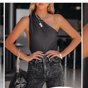 SUN DRENCHED ONE SHOULDER KNIT BODYSUIT - BLACK size medium